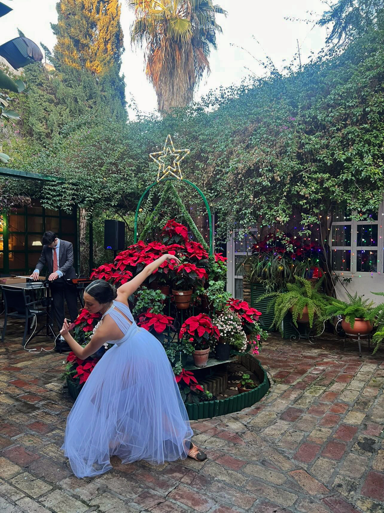 2C73F1F4-CDFE-41F4-B190-1AE06621C64B 2